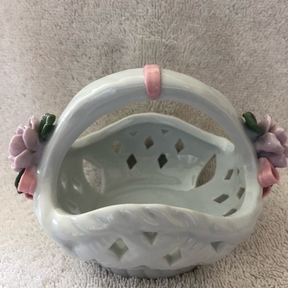 Porcelain Vintage Small Floral Candy Basket - Picture 3 of 6